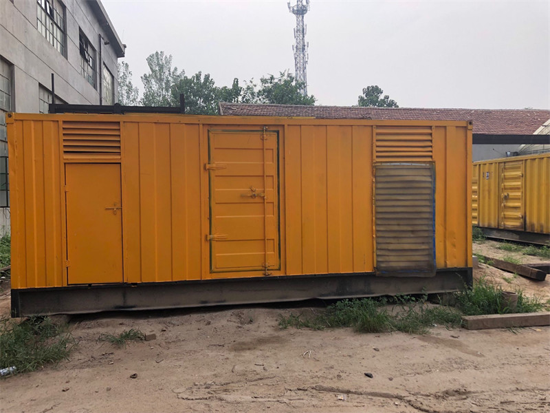 峨山柴油发电机如何判断新机油是否已经完全充满机油滤清器？