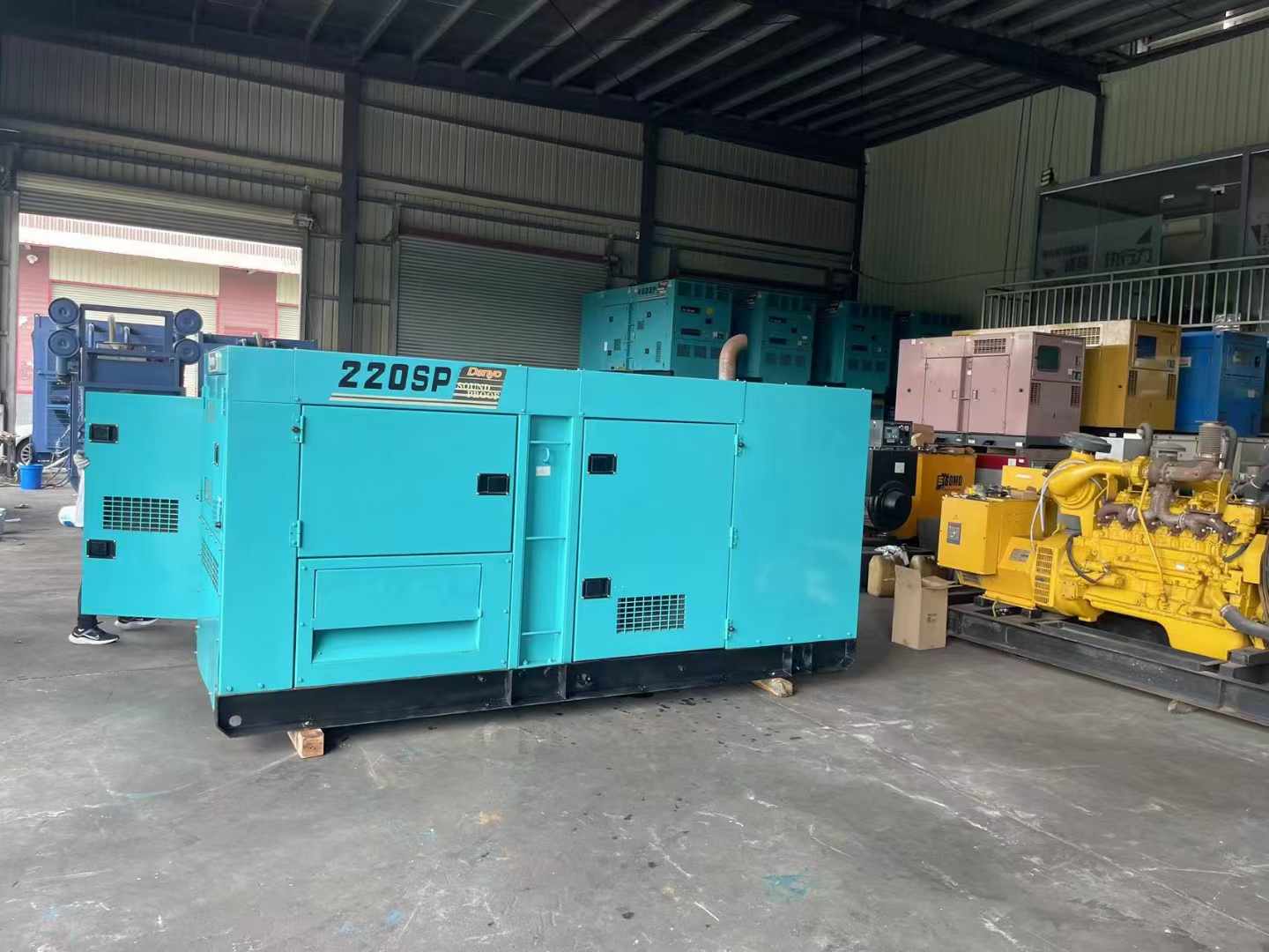 峨山800kW 柴油发电机的输出电流波动范围是多少？