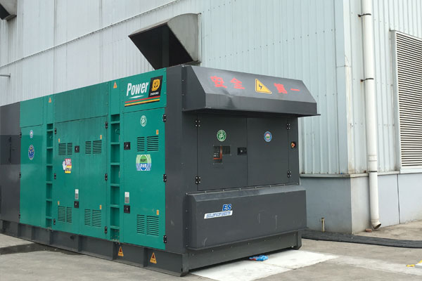 峨山燃油滤清器的更换流程是怎样的？