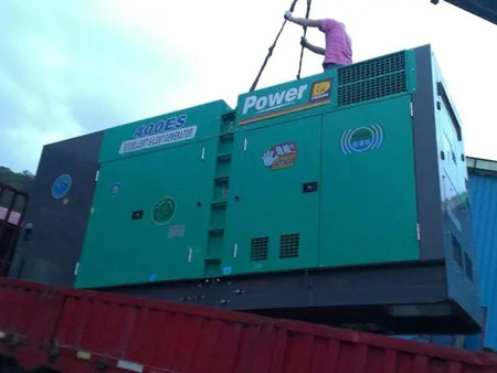 峨山柴油发电机组转速不稳定时，如何对发动机进行维护？