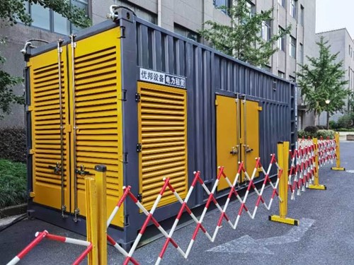 峨山如何使用转速表检查发动机的转速？