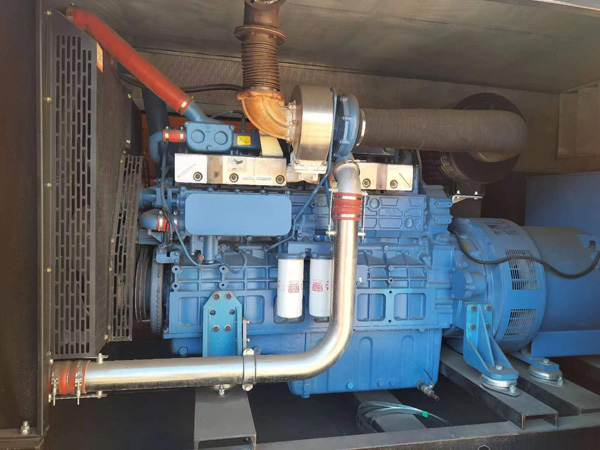 峨山燃油消耗率与进气温度的具体关系是什么？