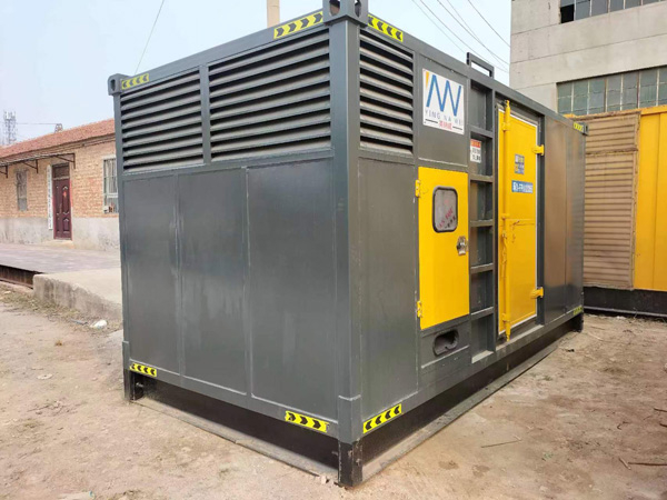 峨山进行柴油发电机组电瓶性能测试时，有哪些注意事项？